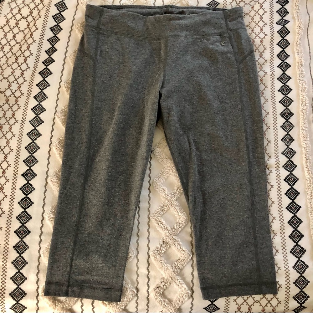 DANSKIN DRI MORE GRAY CROPPED STRETCH WORKOUT PANTS